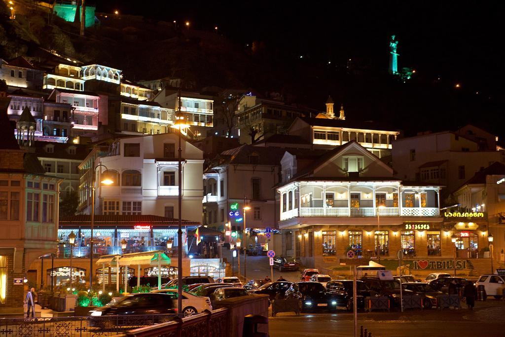 Meidan Hotel Tbilisi Exterior foto